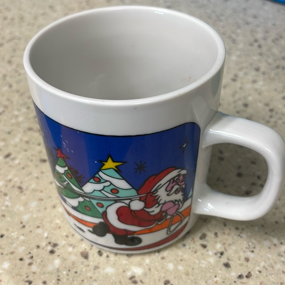 Christmas mug. Good used condition. - Picture 4 of 8